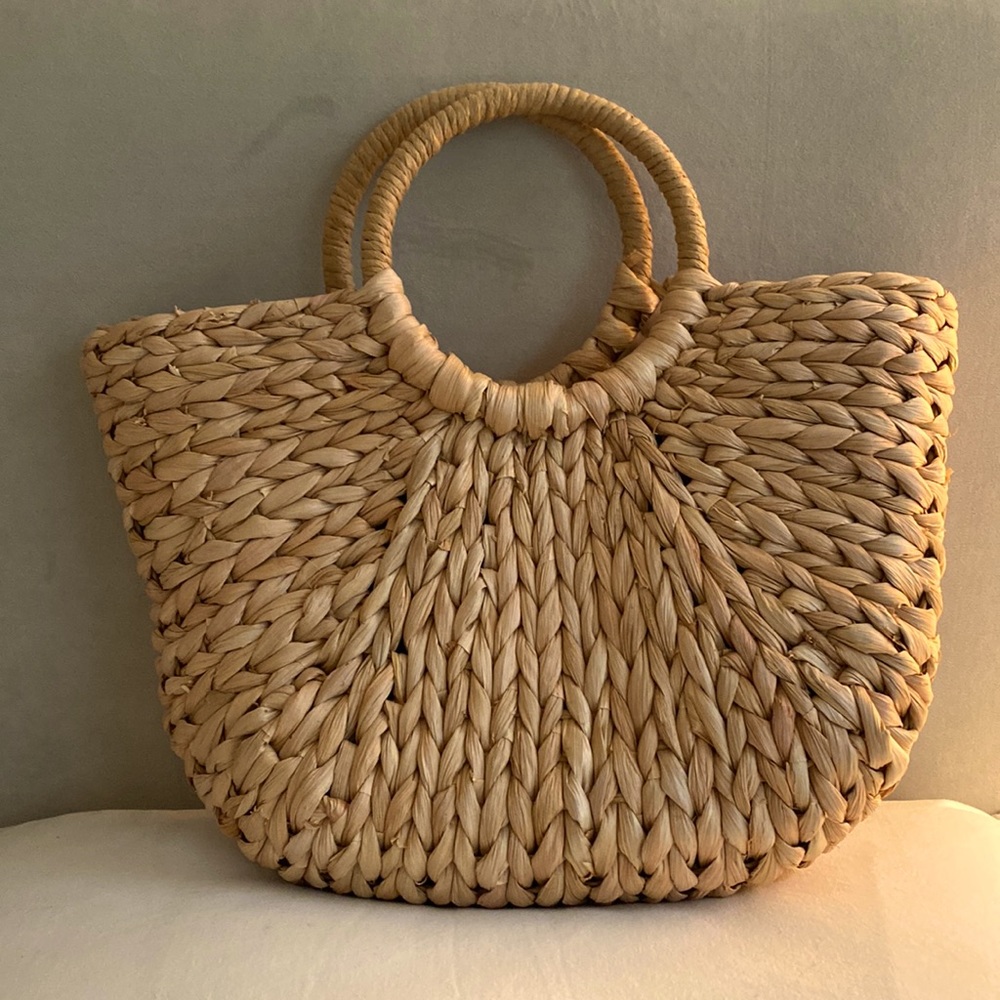One of a kind straw woven bag in perfect condition